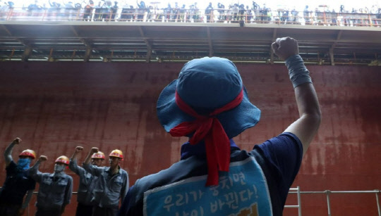 올해 7월 대우조선해양 옥포조선소 파업 현장. <연합뉴스>